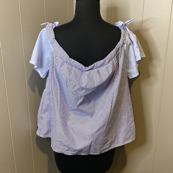 C Women’s Off the Shoulder Sleeves Striped Casual Shoulder Ties - Picture 4 of 4